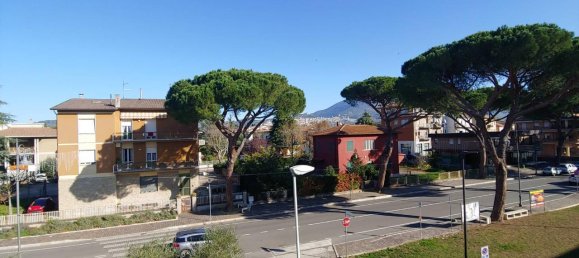 4 rooms Apartment in Assisi, Italy No. 103596 2