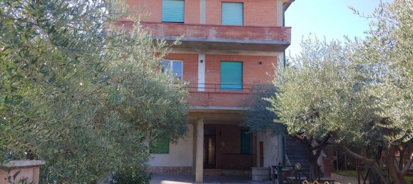 4 rooms Apartment in Assisi, Italy No. 103596 8