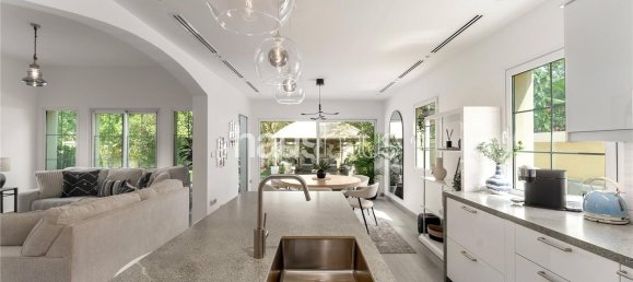 3 bedrooms Villa in Jumeirah Village Triangle, UAE No. 98636 15