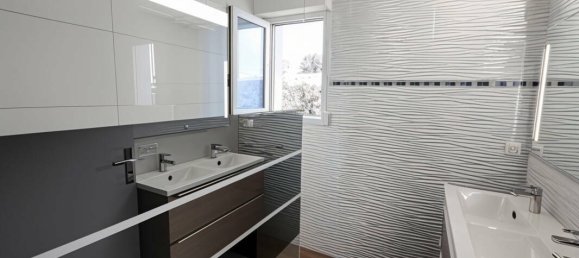 3 bedrooms House in Pujols, France No. 355126 5