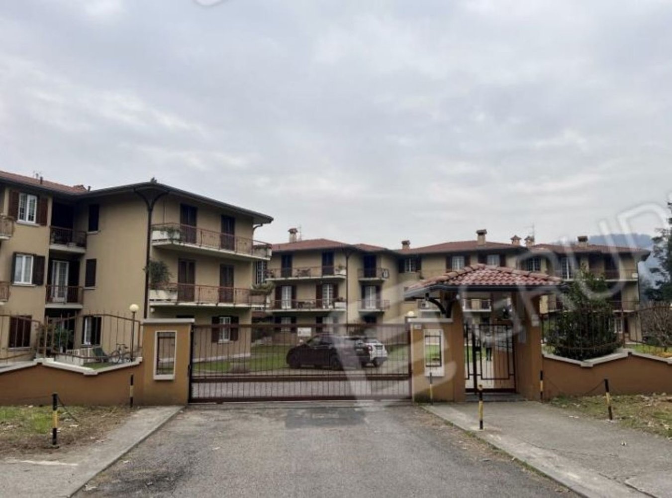 3 bedrooms Apartment in Concesio, Italy No. 389462