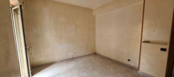 3 rooms Apartment in Naples, Italy No. 14169 12