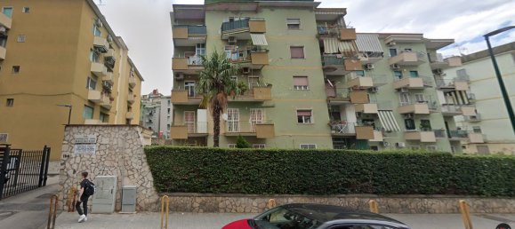 3 rooms Apartment in Naples, Italy No. 14169 20