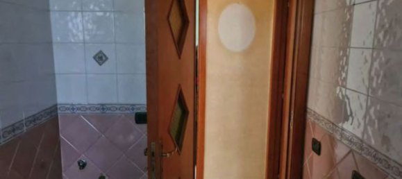 3 rooms Apartment in Naples, Italy No. 14169 6