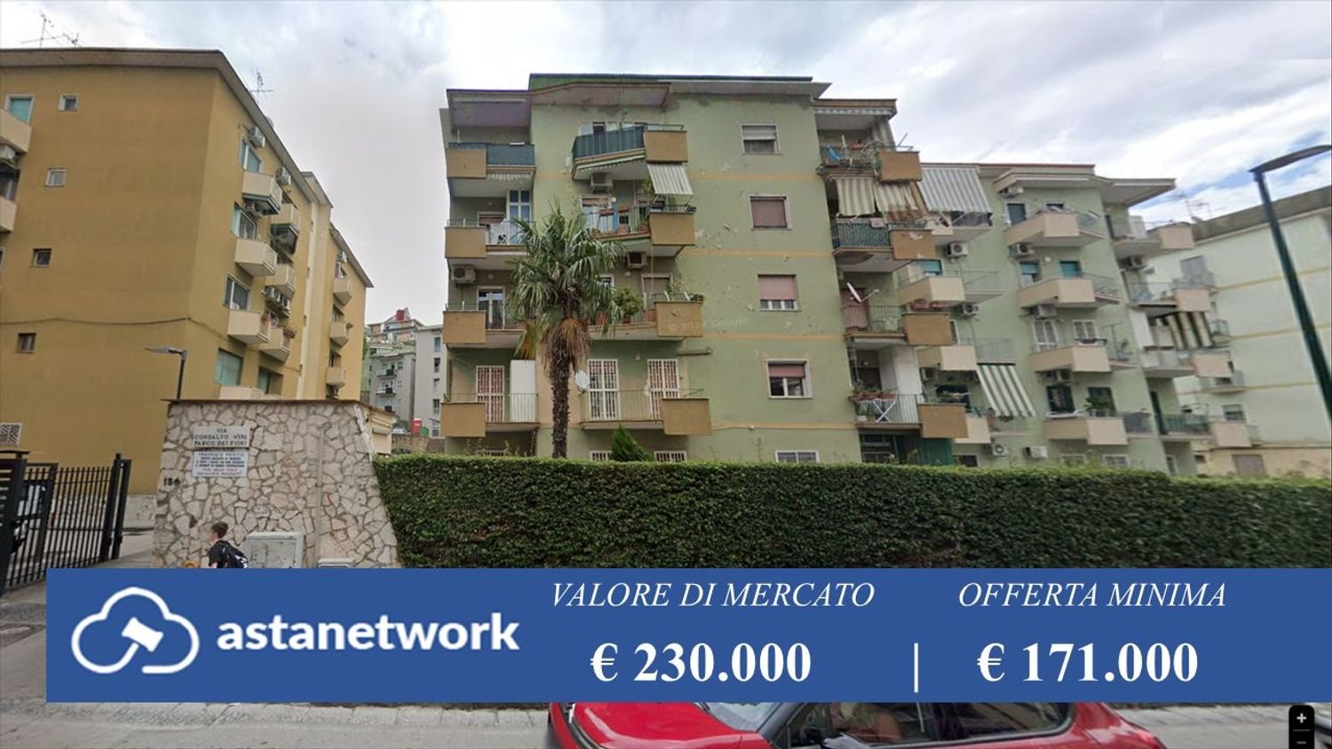 3 rooms Apartment in Naples, Italy No. 14169