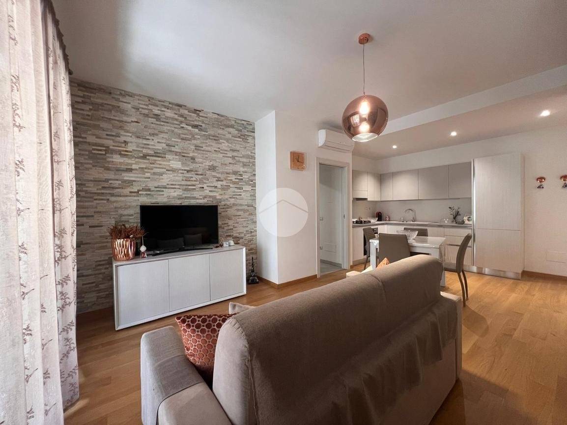 Estudio en Rome, Italy No. 322459