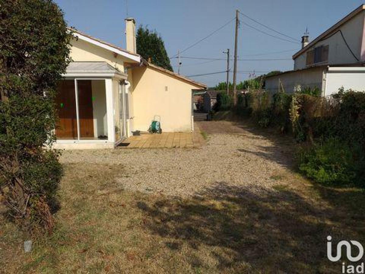 Casa de 3 dormitorios en Bassens, France No. 23477