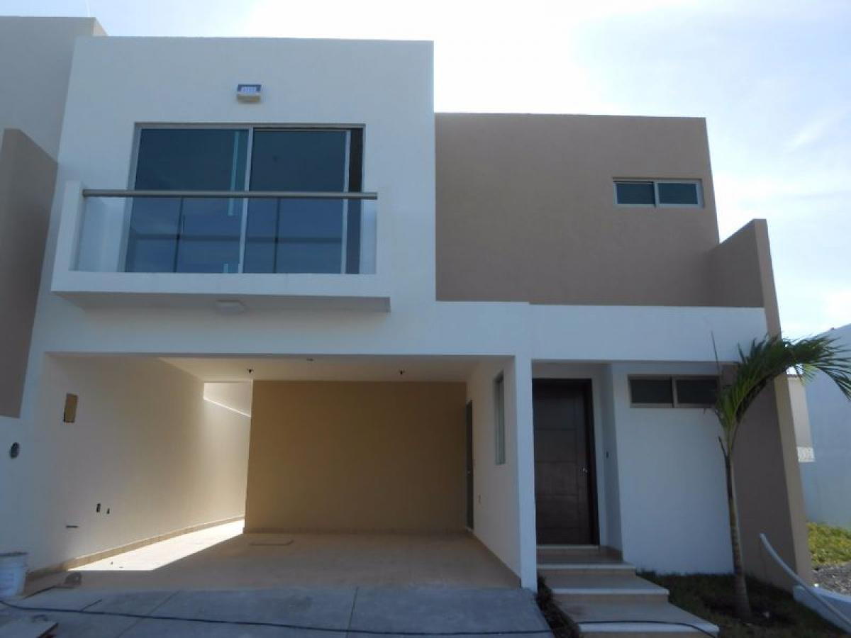 3 bedrooms House in Veracruz, Mexico No. 207382
