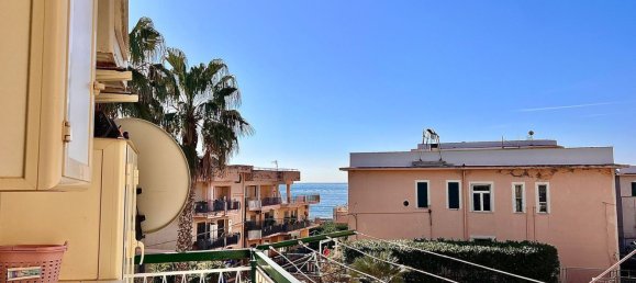 3 rooms Apartment in Pozzuoli, Italy No. 212376 10