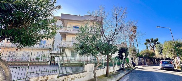 3 rooms Apartment in Pozzuoli, Italy No. 212376 29