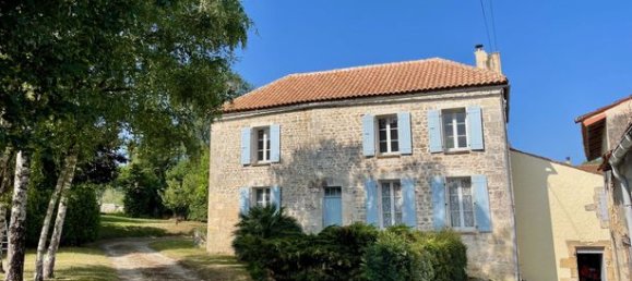 4 Schlafzimmer Haus in Charente-Maritime, France, Nr. 285361 2