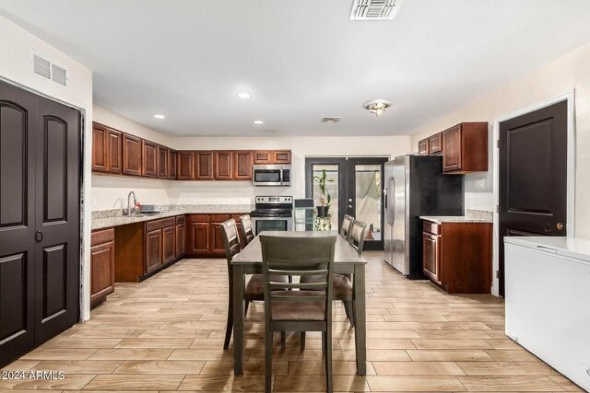 4 Schlafzimmer Haus in Glendale, USA, Nr. 218128