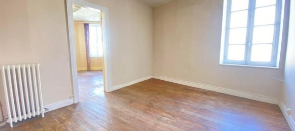 Дом с 5 спальнями в Брюйер-э-Монберо, Франция № 244824 17