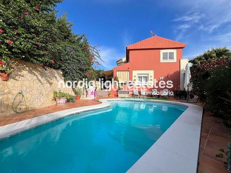 5 غرف نوم منزل في Torre del Mar, Spain رقم 232281