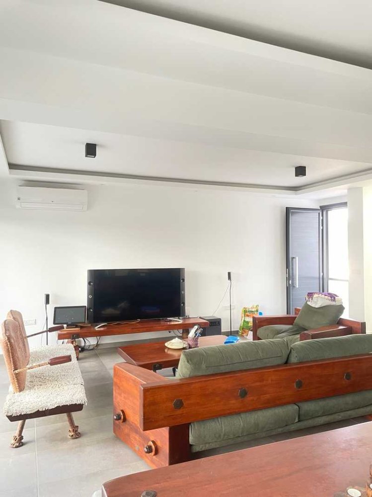 Imóvel comercial T3 em Mesa Geitonia, Cyprus N.º 81247