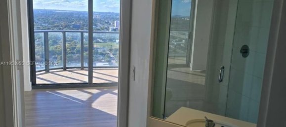 2 Schlafzimmer Gewerbliche Immobilien in Miami, USA, Nr. 615539 11