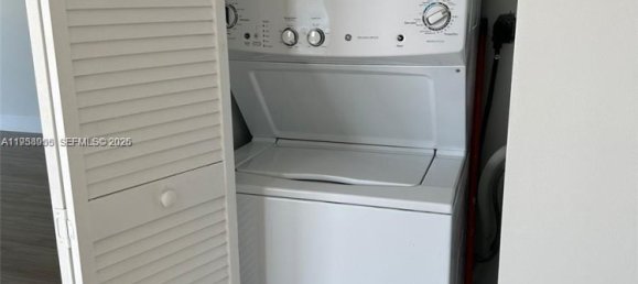 2 Schlafzimmer Gewerbliche Immobilien in Miami, USA, Nr. 615539 2