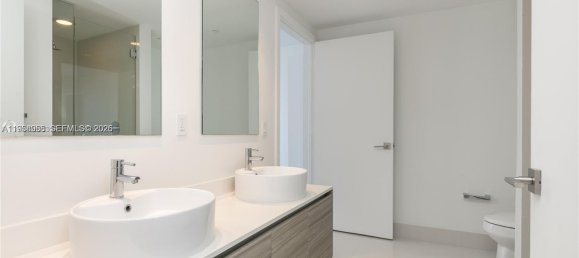 2 Schlafzimmer Gewerbliche Immobilien in Miami, USA, Nr. 615539 3