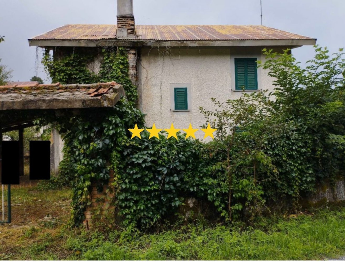 7 rooms Villa in Taverna, Italy No. 269511