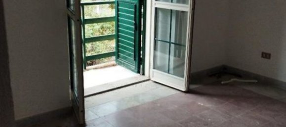 7-Zimmer Villa in Taverna, Italy, Nr. 269511 12