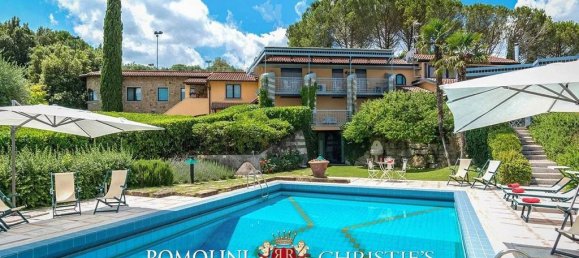 10 bedrooms Villa in Arezzo, Italy No. 120951 2