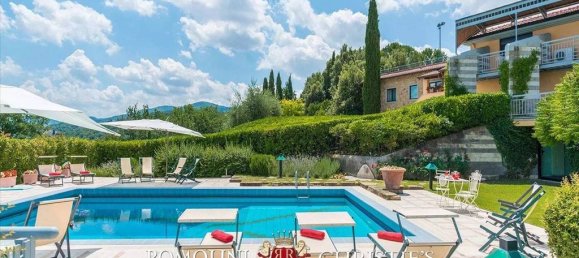 10 bedrooms Villa in Arezzo, Italy No. 120951 4
