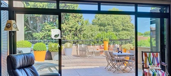 5 rooms Apartment in Saint-Remy-de-Provence, France No. 289572 3