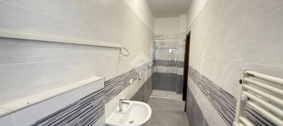 Квартира с 1 спальней в Турин, Италия № 356890 41