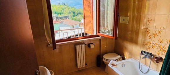 Casa de 6 habitaciónes en Bagnone, Italy No. 45240 24