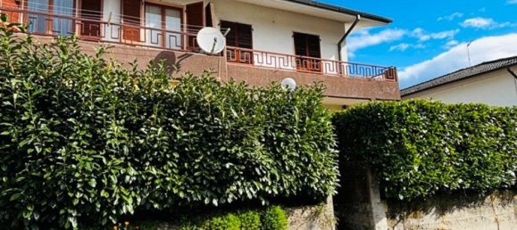 Casa de 6 habitaciónes en Bagnone, Italy No. 45240 26