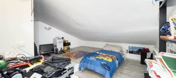 6 rooms Apartment in Sarzana, Italy No. 188274 26