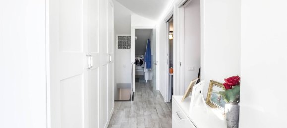 6 rooms Apartment in Sarzana, Italy No. 188274 22