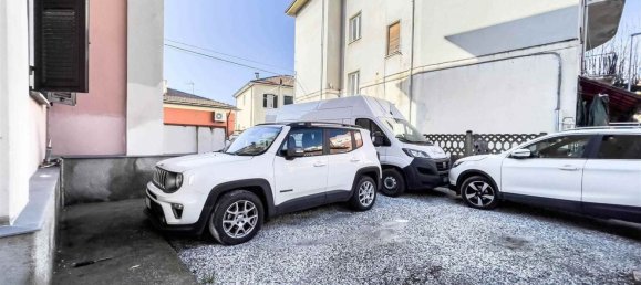 6 rooms Apartment in Sarzana, Italy No. 188274 34