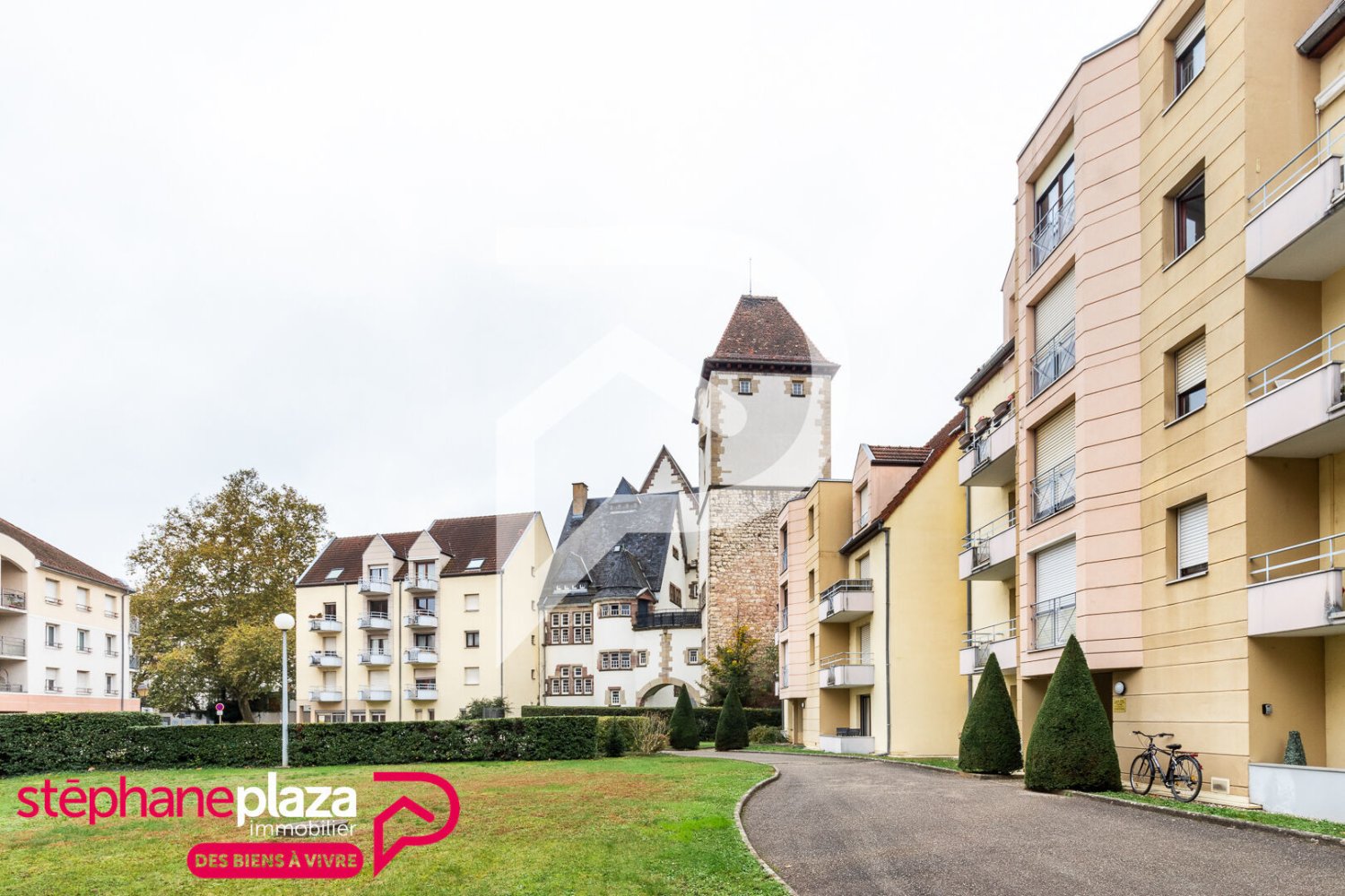 2 bedrooms Apartment in Mulhouse, France No. 213175