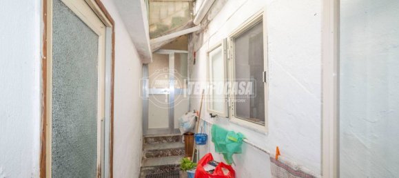 2 Schlafzimmer Wohnung in Messina, Italy, Nr. 332951 3