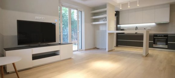 Квартира с 1 спальней в Вари, Греция № 92756 3