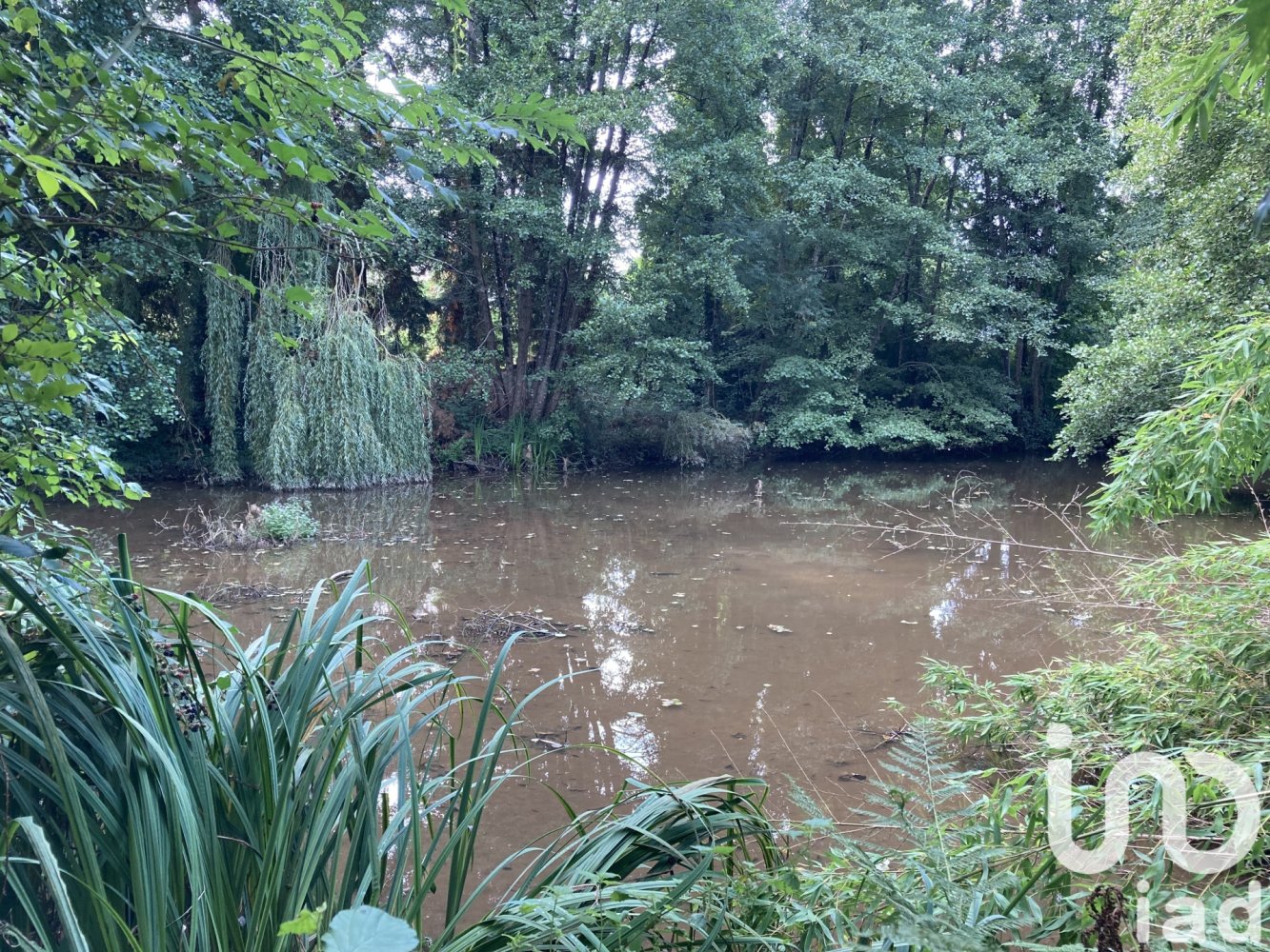 Terreno en Grand-Fougeray, France 4200 m² No. 86550