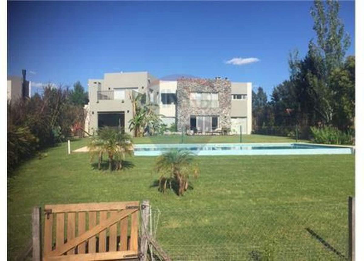 4 bedrooms House in Tigre, Argentina No. 2386