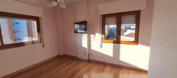4 Schlafzimmer Wohnung in Pontevedra, Spain, Nr. 136493 14