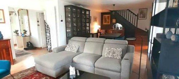 Casa de 4 dormitorios en Saint-Denis-en-Val, France No. 224824 3