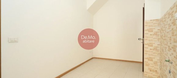 2 rooms Apartment in Mariano Comense, Italy No. 162822 6