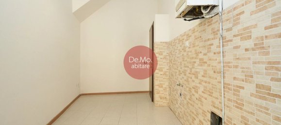 2 rooms Apartment in Mariano Comense, Italy No. 162822 5