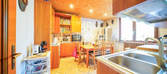 5 rooms Villa in Gazzada Schianno, Italy No. 104549 10