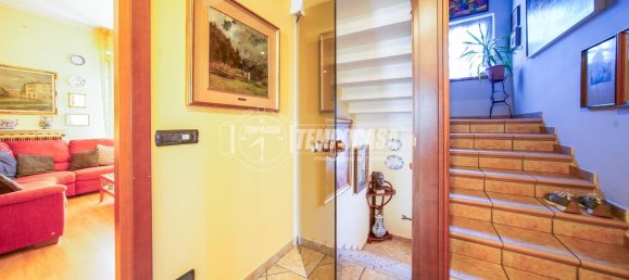 5 rooms Villa in Gazzada Schianno, Italy No. 104549 14