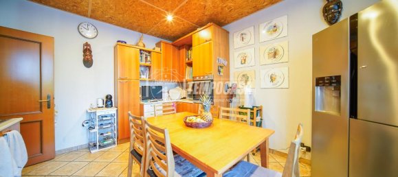 5 rooms Villa in Gazzada Schianno, Italy No. 104549 11