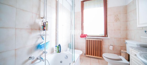 5 rooms Villa in Gazzada Schianno, Italy No. 104549 23