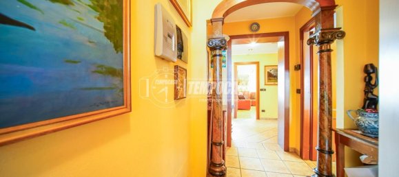 5 rooms Villa in Gazzada Schianno, Italy No. 104549 13