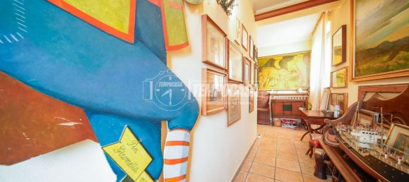 5 rooms Villa in Gazzada Schianno, Italy No. 104549 27