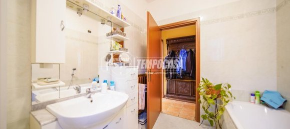 5 rooms Villa in Gazzada Schianno, Italy No. 104549 50