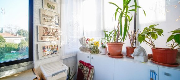 5 rooms Villa in Gazzada Schianno, Italy No. 104549 5